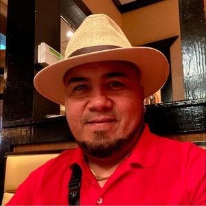 Meet your Posher, Raul